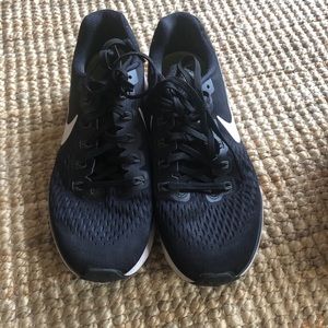 Nike zoom Pegasus running shoe